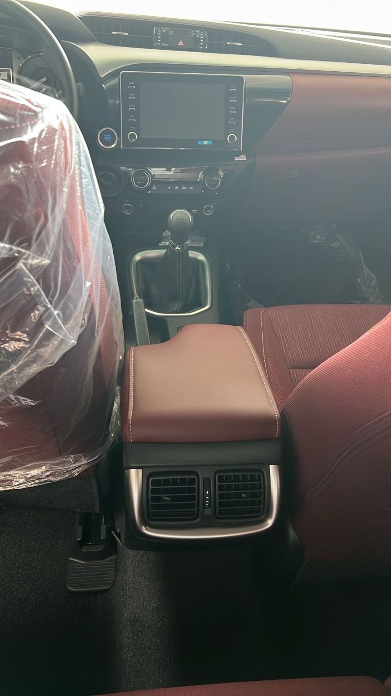 Toyota Hilux SR5 (NON GCC)