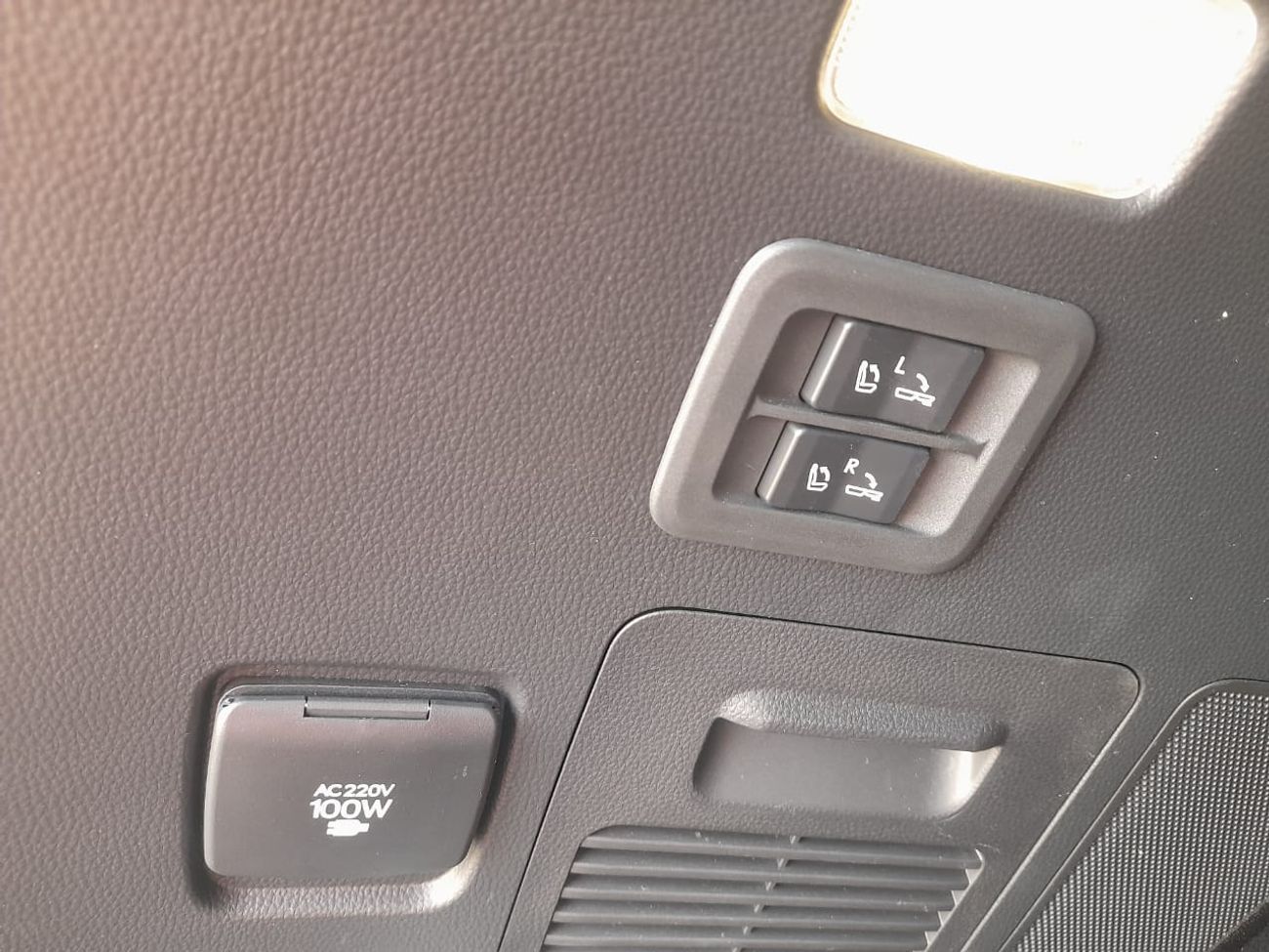 Lexus LX 600 RHD BRAND NEW 7 SEATER WHITE WITH TAN FULL OPTIONS PETROL Signature model