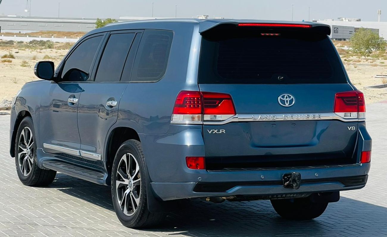 تويوتا لاند كروزر