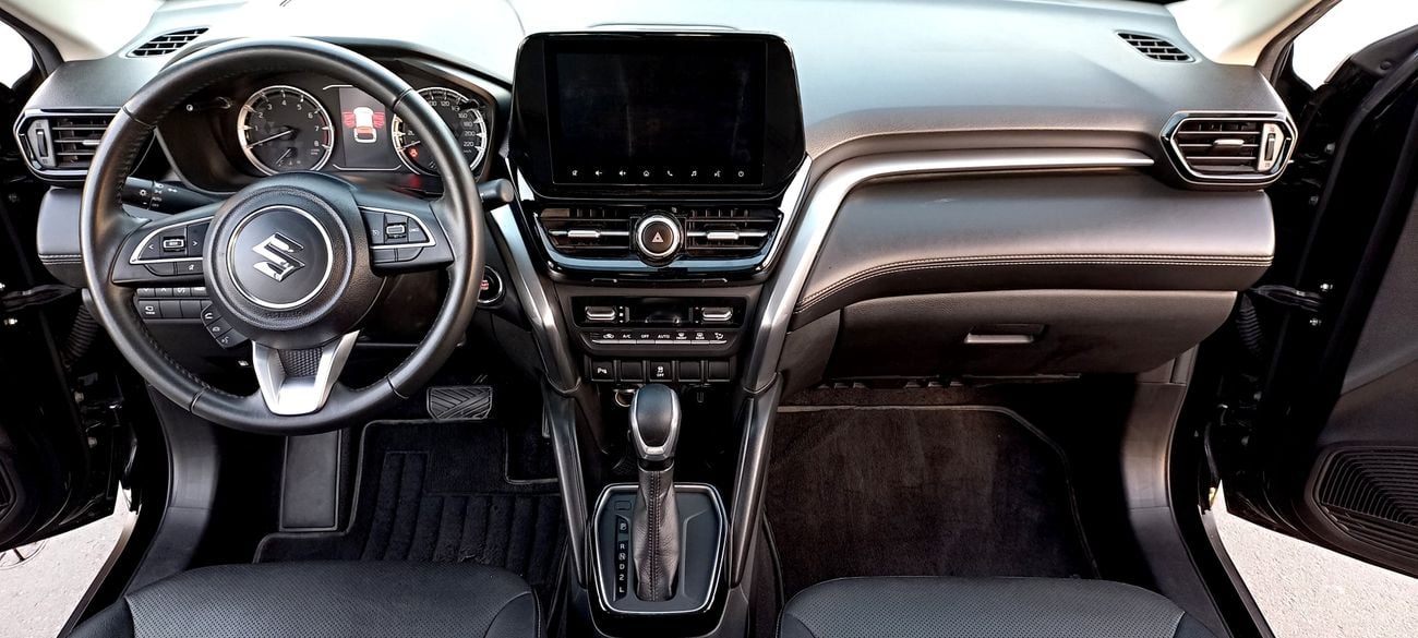 Suzuki Grand Vitara TOP OPTION 2024 GCC (ACCIDENT FREE ORIGINAL PAINT PERFECT CONDITION)