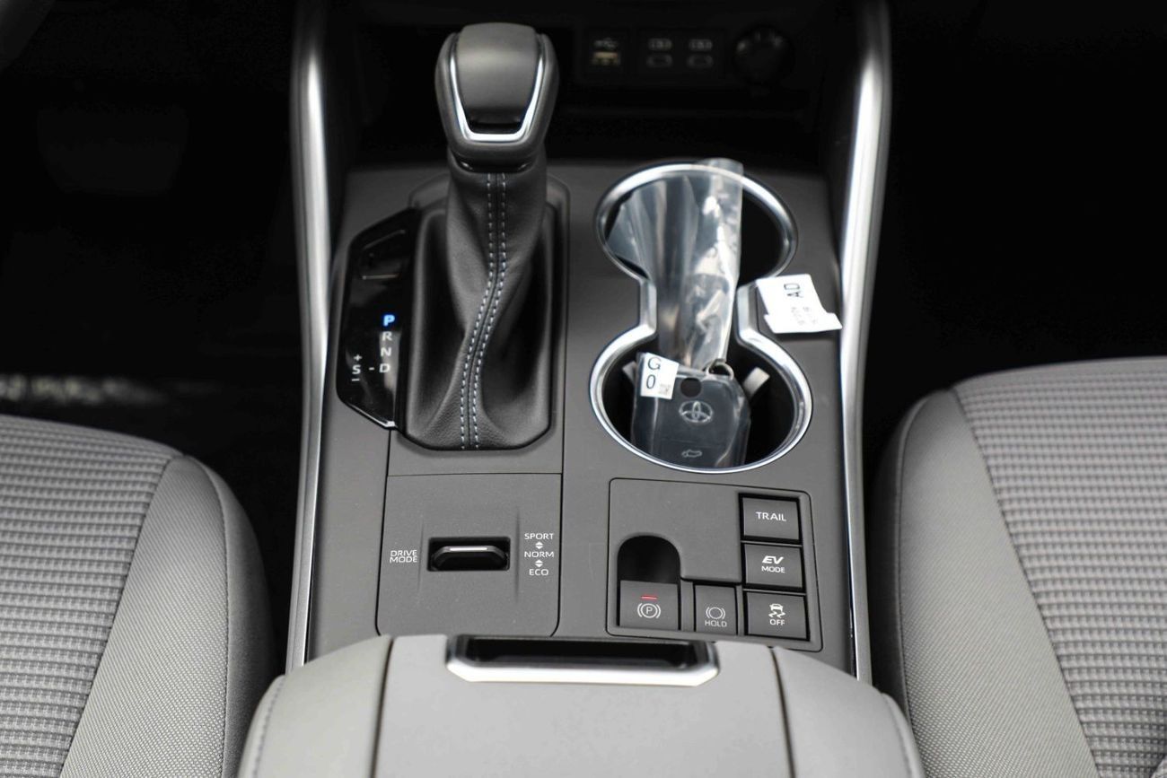 Toyota Highlander 2024 TOYOTA HIGHLANDER XLE 2.5 - Hybrid - PLATINUM WHITE PEARL inside GREY | Export Only