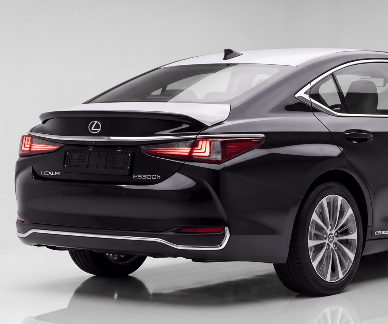 Lexus ES300h PLATINUM 300h 2.5