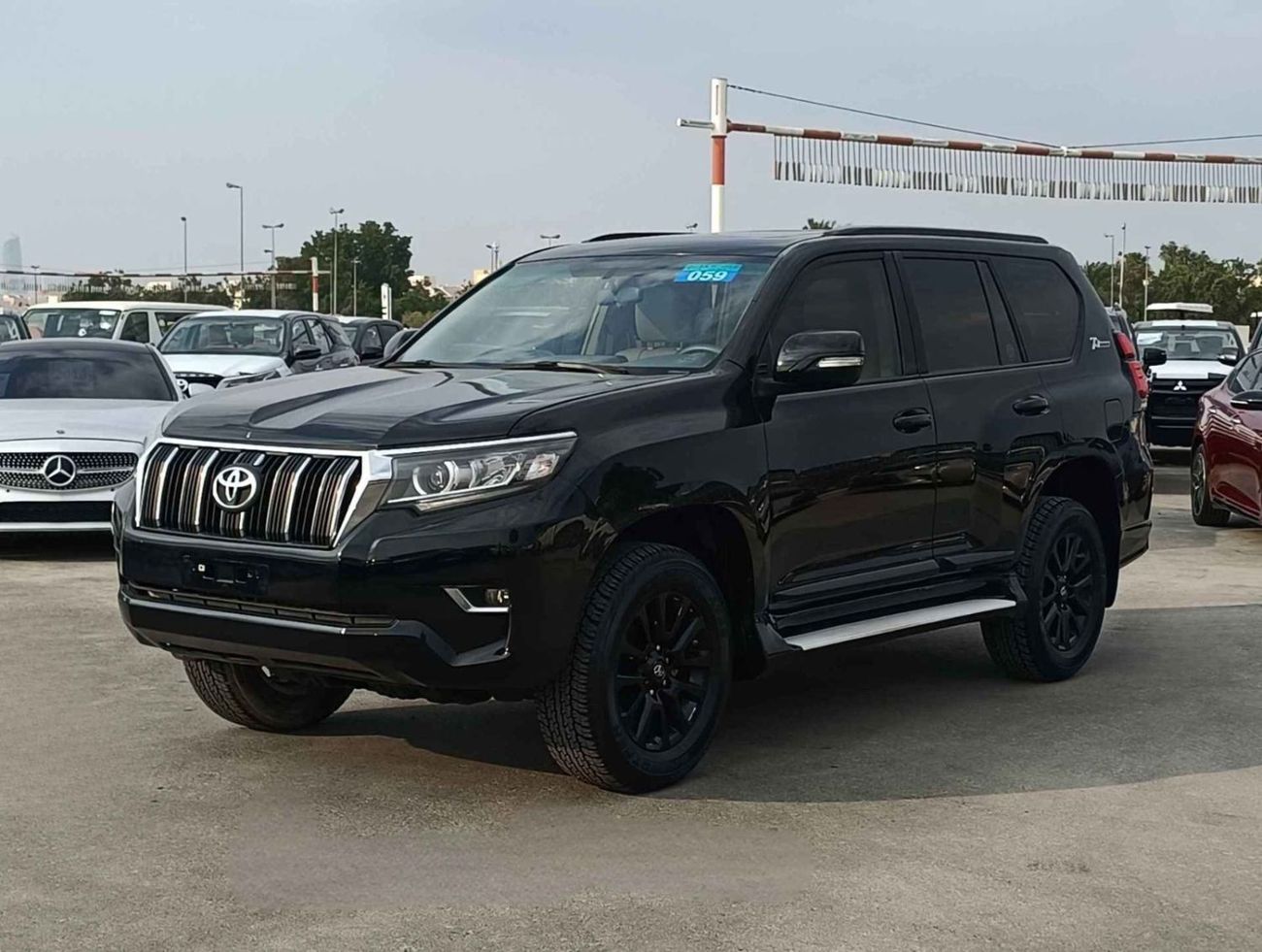 تويوتا برادو PADO VXR/ 4.0 V6/ SUNROOF/ ELECTRIC LEATHER SEATS/ LOW MILEAGE/ EXPORT ONLY