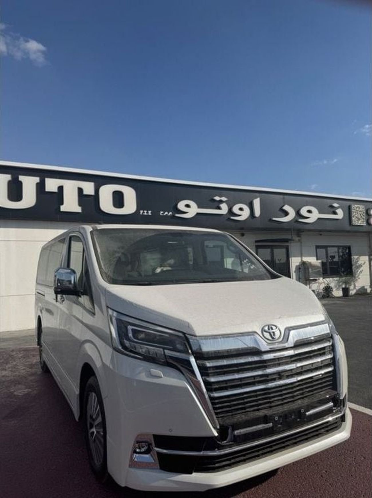 Toyota Granvia Toyota Granvia 3.5 L  Premium  6 seat s