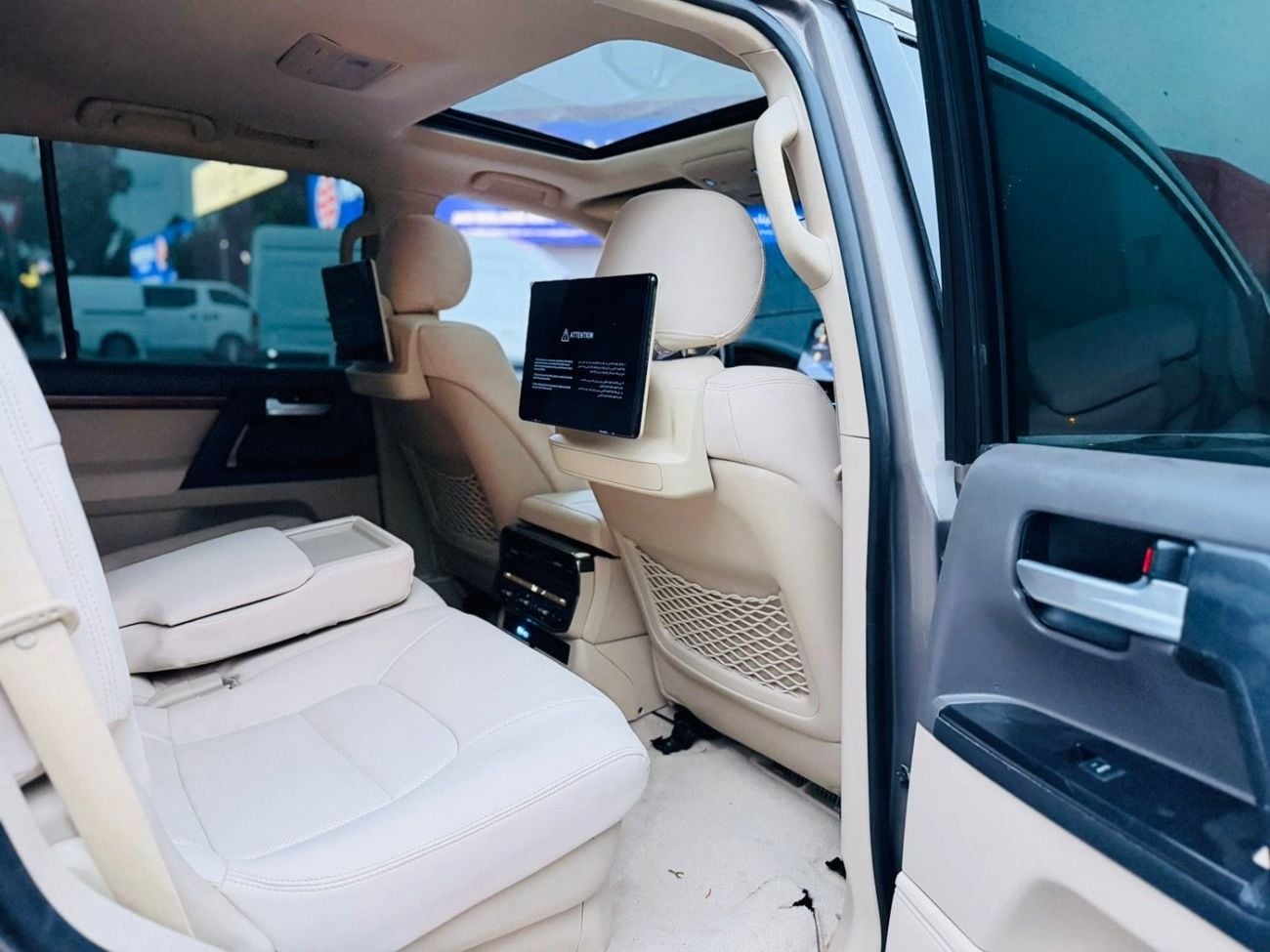 Toyota Land Cruiser GXR+ 4.0L