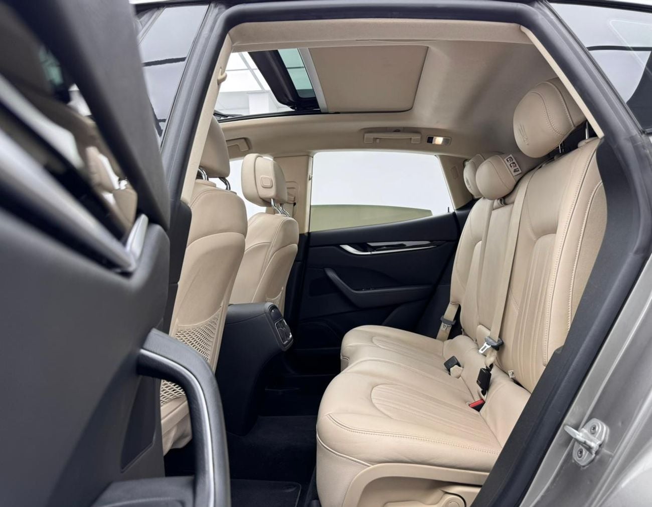 Maserati Levante Std 3.0L (345 HP) 2017 Maserati Levante, Full Maserati Service History, Excellent Condition, GCC