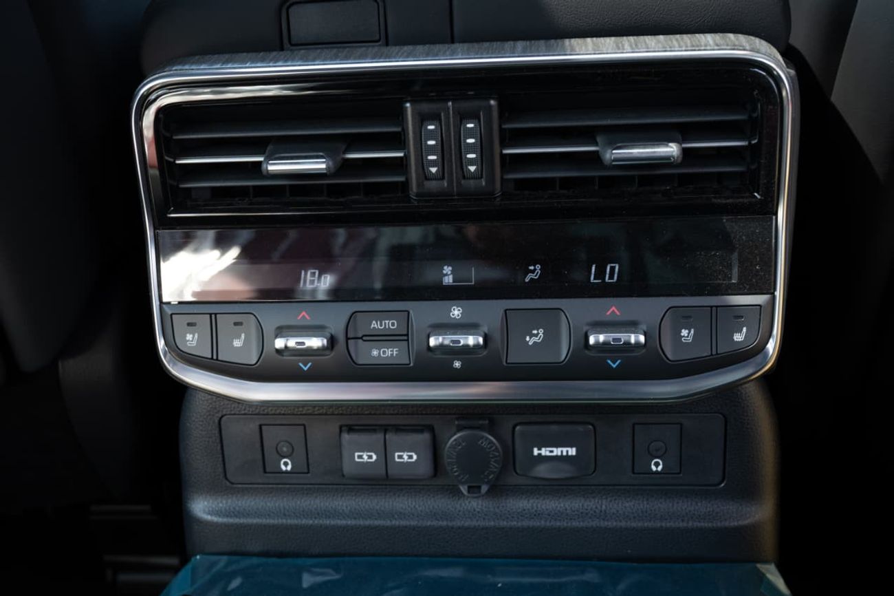 Toyota Land Cruiser VXR Z 3.5L TT HEV 2026