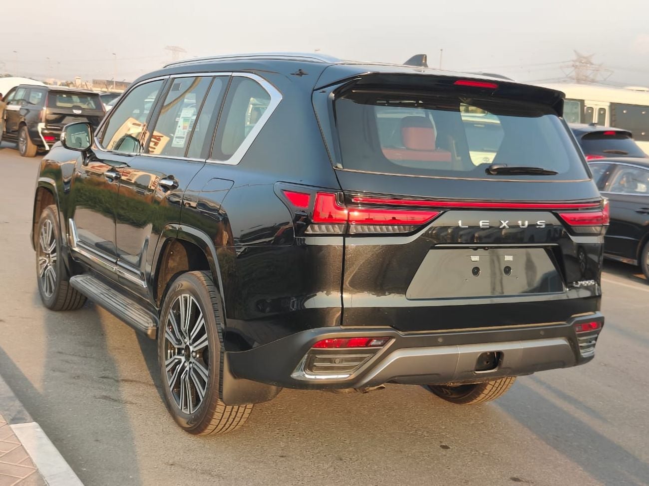 لكزس LX 600 2026 Lexus LX600 Signature (7-Seater) 3.5L V6 Twin-Turbo Petrol A/T 4WD Export Only