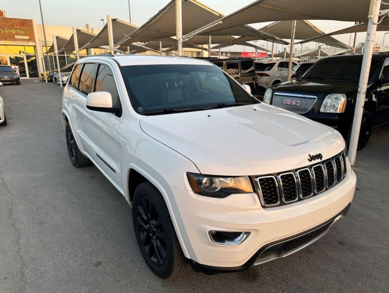 Jeep Grand Cherokee Laredo