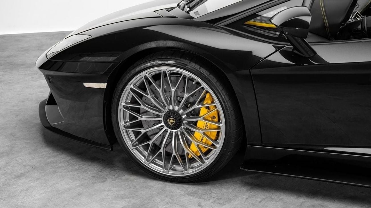 Lamborghini Aventador S Roadster - 2018 - Euro Specs