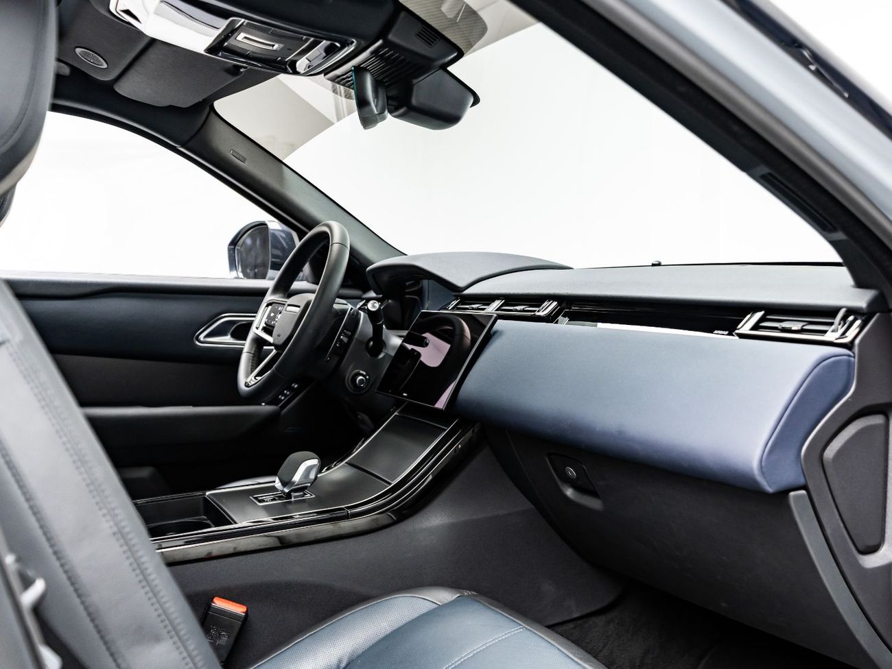 لاند روفر رينج روفر فيلار P250 R-Dynamic SE 2.0L