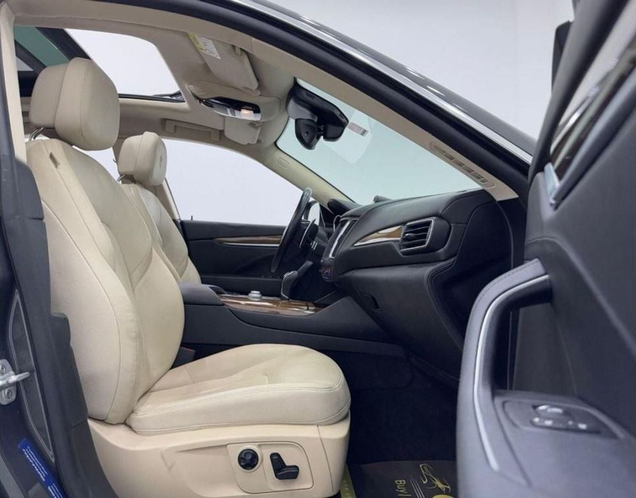 Maserati Levante SQ4 3.0L (430 HP) 2017 Maserati Levante SQ4, Warranty, Full Service History, Excellent Condition, GC