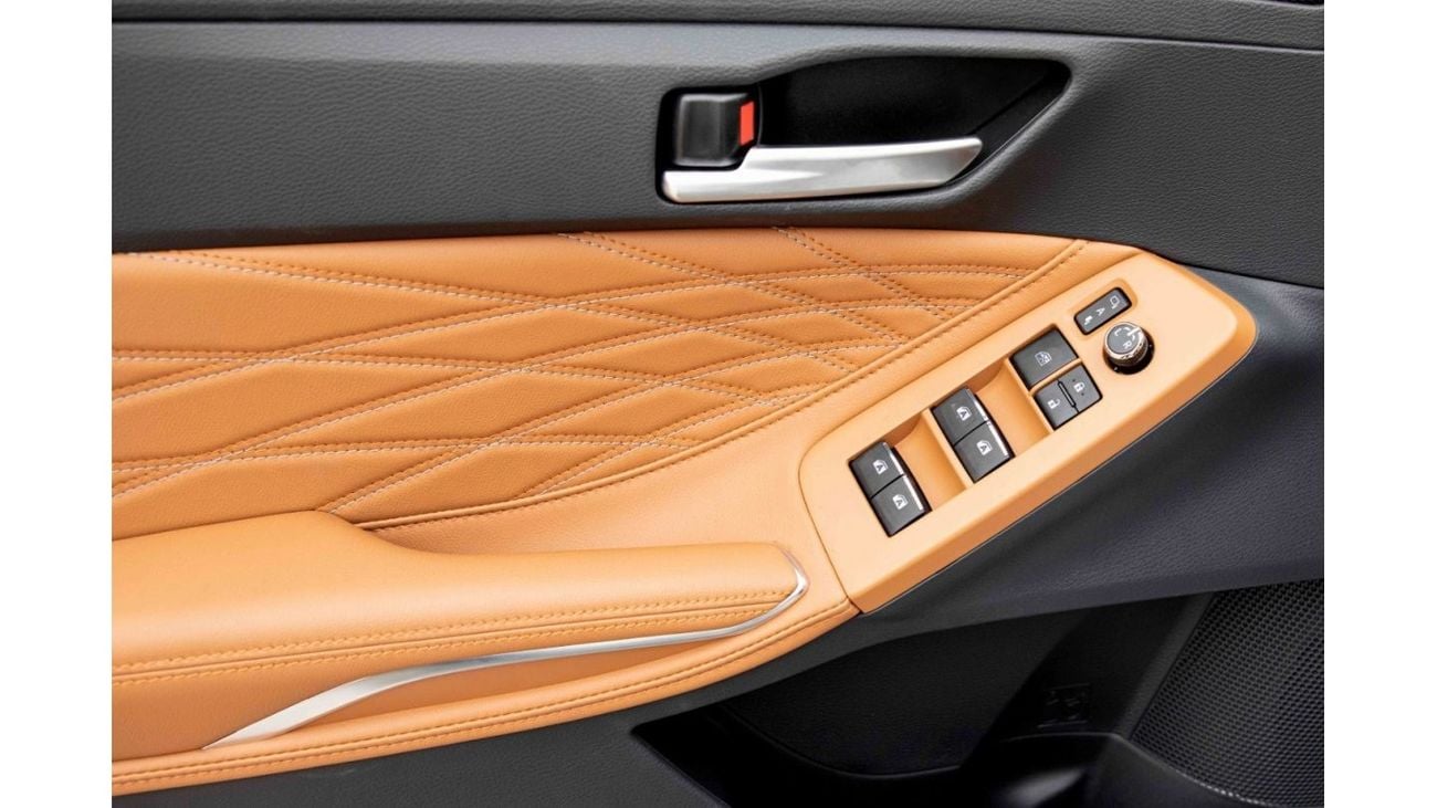 تويوتا افالون 2022 تويوتا أفالون 2.5 XLE هايبرد - أسود داخل بني