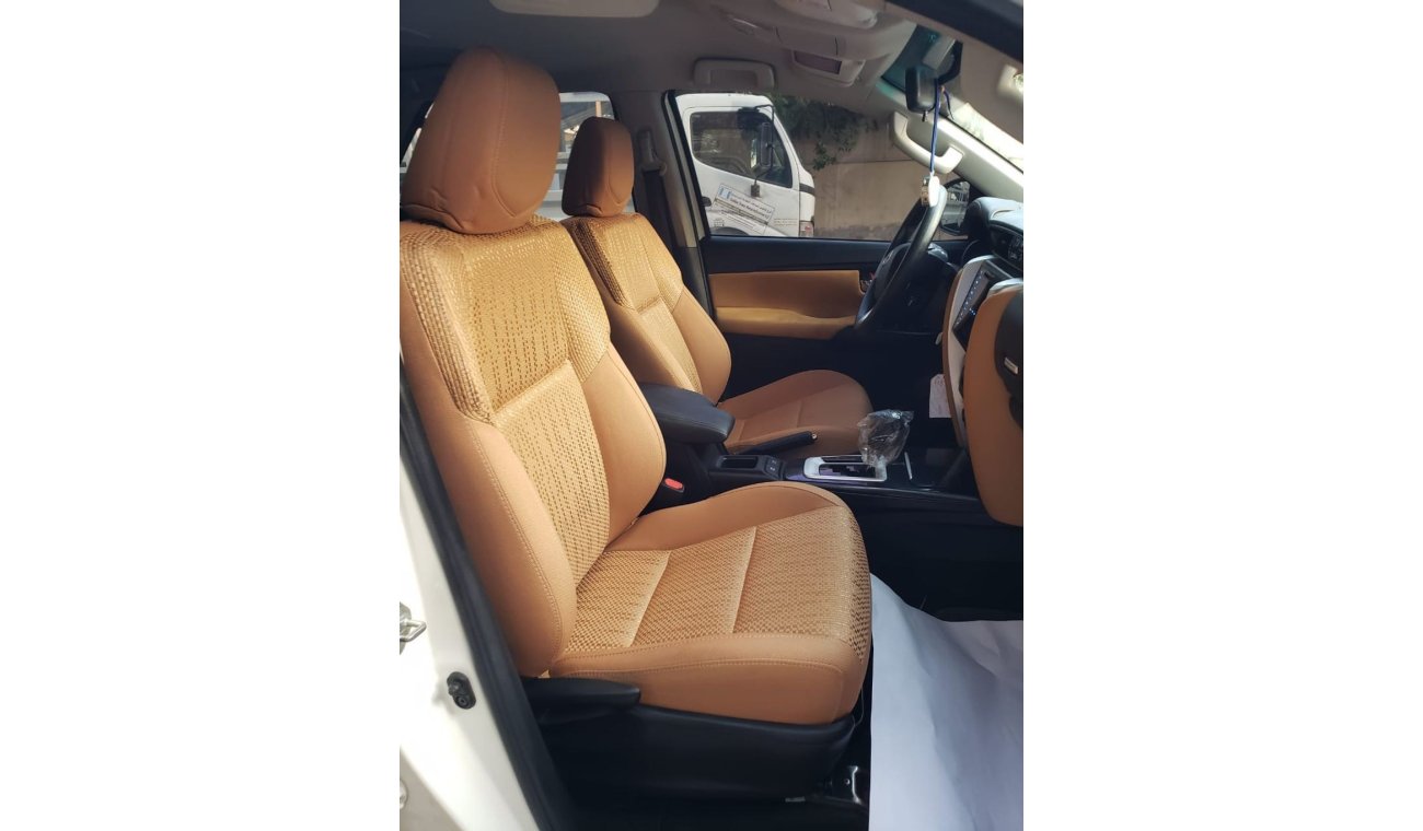 Toyota Fortuner Full option Gcc clean car 2.7 L