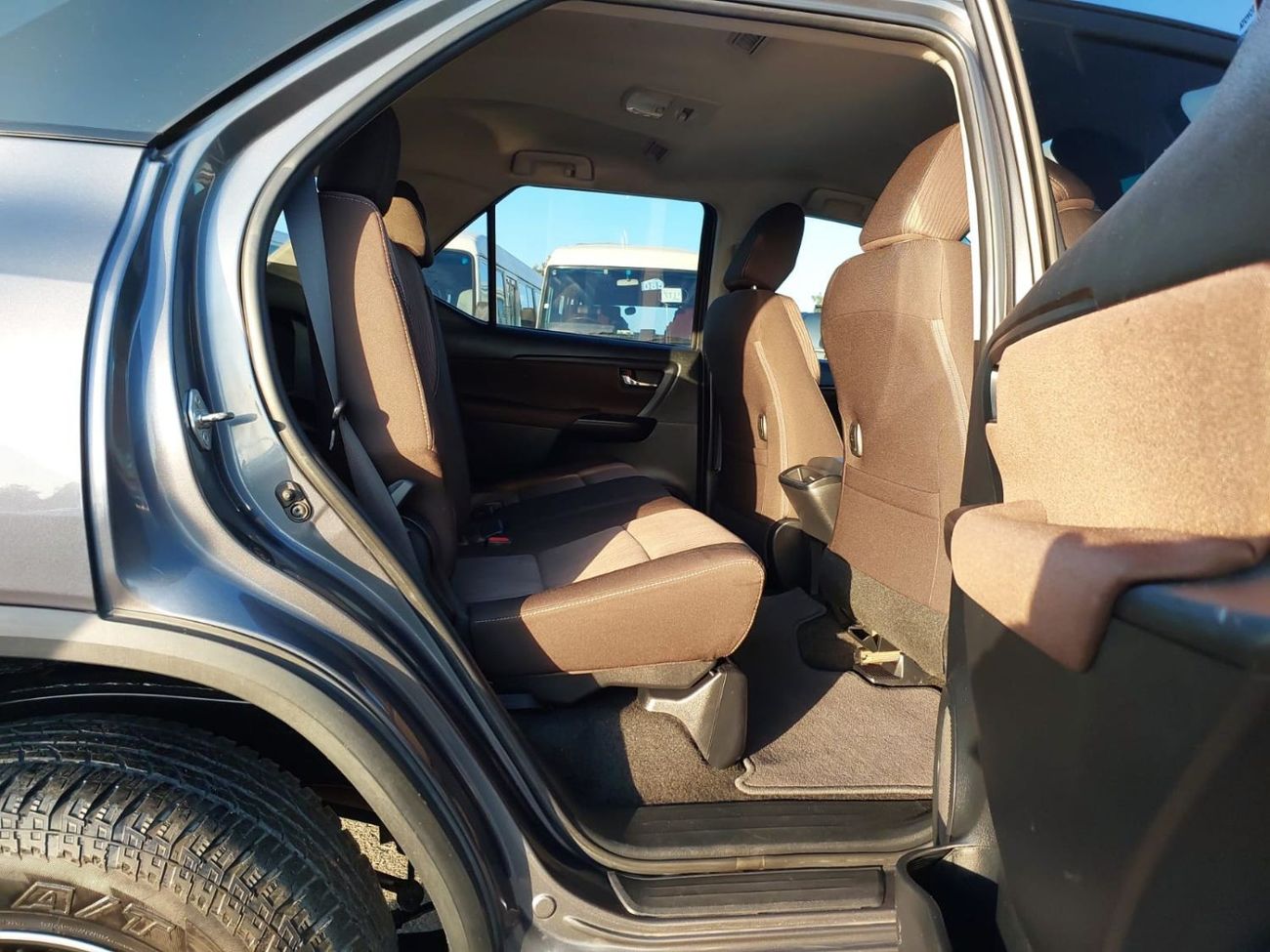 Toyota Fortuner TOYOTA FORTUNER RIGHT HAND DRIVE(PM03127)