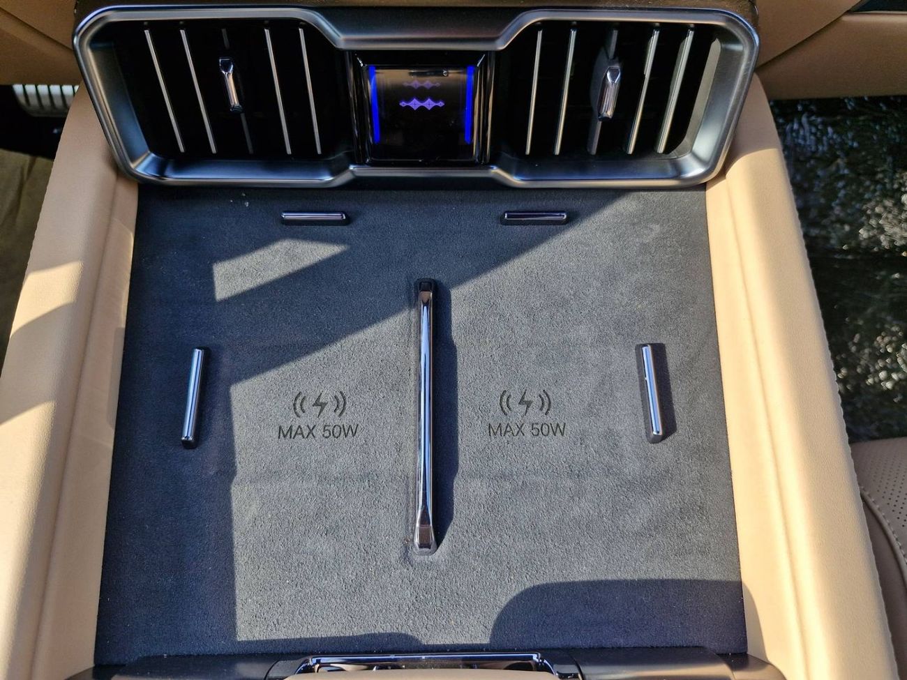 بي واي دي ليوبارد 8 Smart and Brave Flagship Edition (7 Seats)