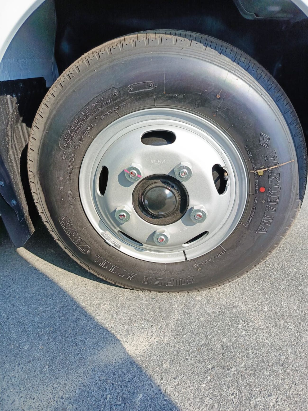 Mitsubishi Rosa MITSUBISHI FUSO ROSA HIGH ROOF 30-SEATER M/T MODEL 2025 NON GCC Specs