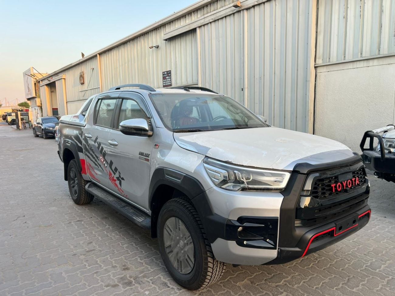 تويوتا هيلوكس TOYOTA HILUX 2.4L DIESEL GR-SPORTS 4X4 FULL OPTION MY 2026