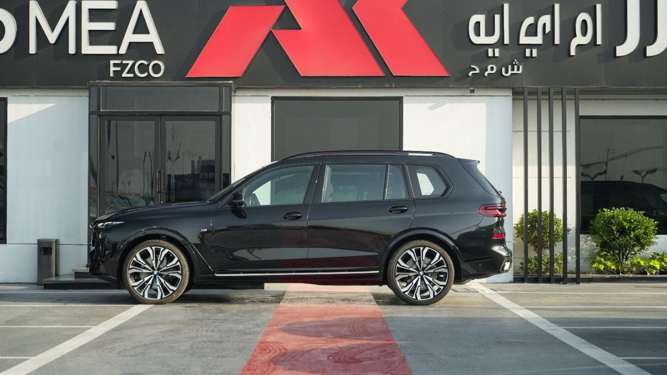 BMW X7 XDRIVE40i M SPORT PRO Black Sapphire metallic-Black 2026MY Export Only