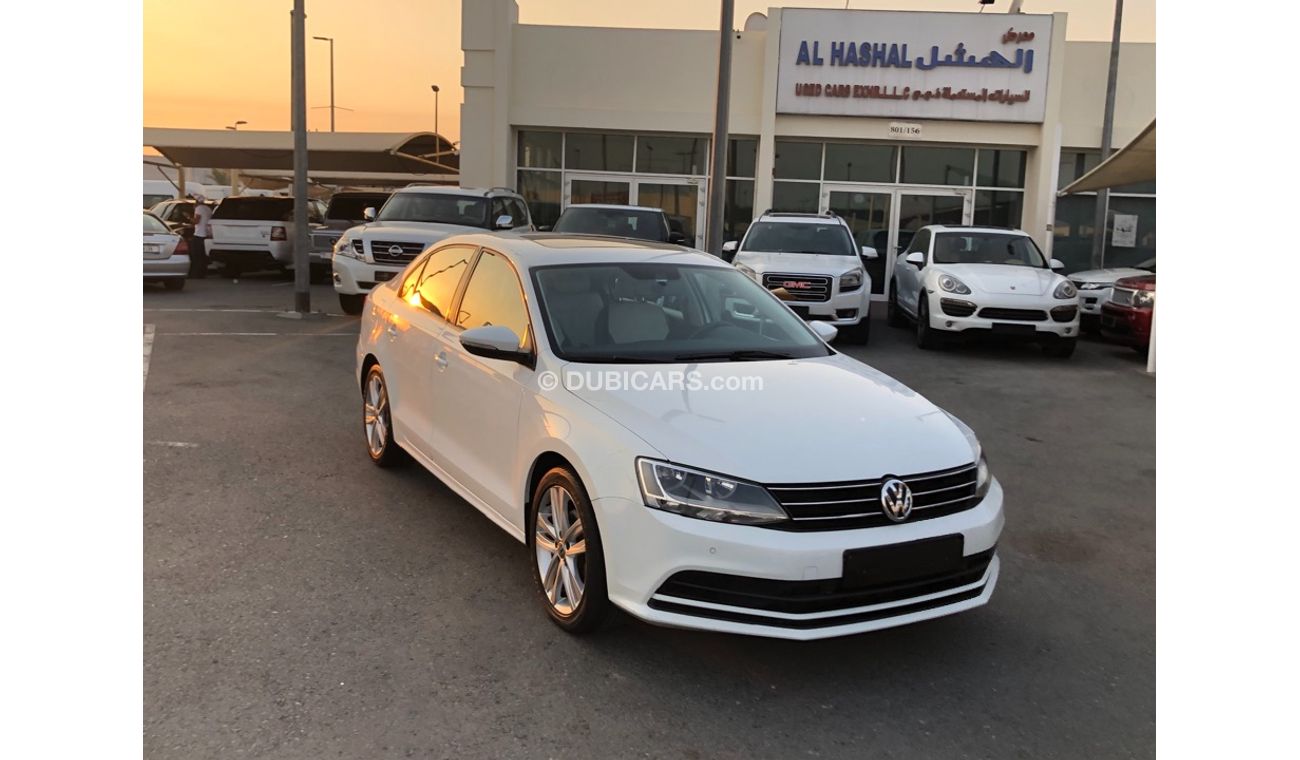 Volkswagen Jetta Volex wagan Getta model 2016 GCC car prefect condition full option sun roof leather seats bac condi