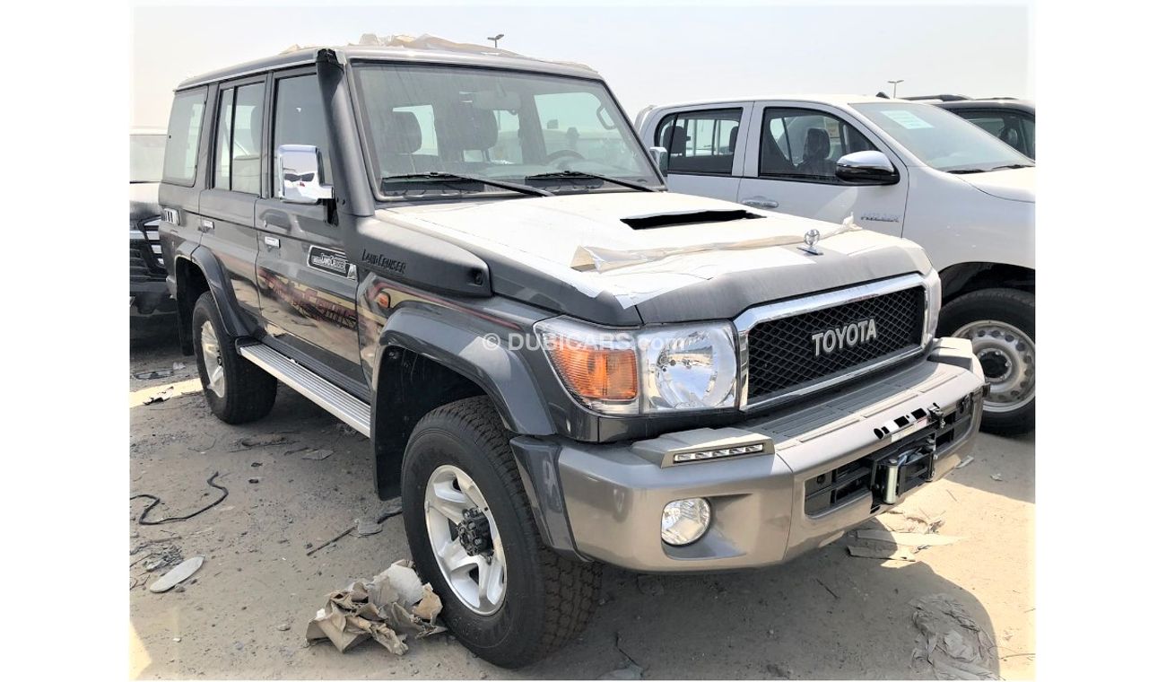 Toyota Land Cruiser 70 4.5L,LX76-G,WAGON,WITH DIFFERENTIAL LOCK,WINCH FULL OPTIONS,MT,2022MY ( FOR EXPORT ONLY)