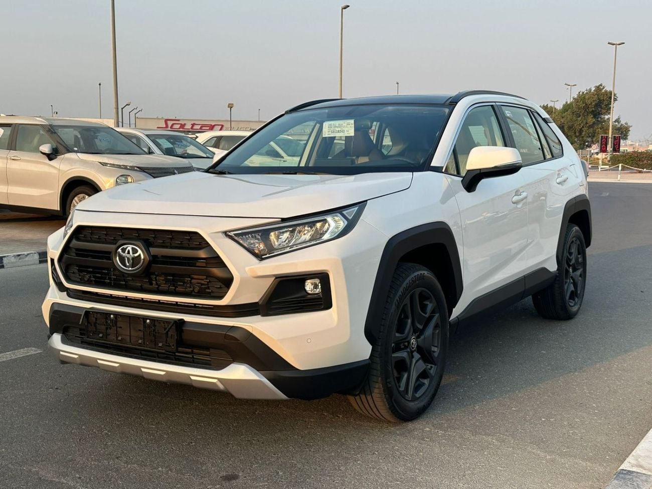 تويوتا راف ٤ 2.5L Adventure, Leather Seat, Panoramic Roof, wireless Charger, Electric Back Door, Model 2025