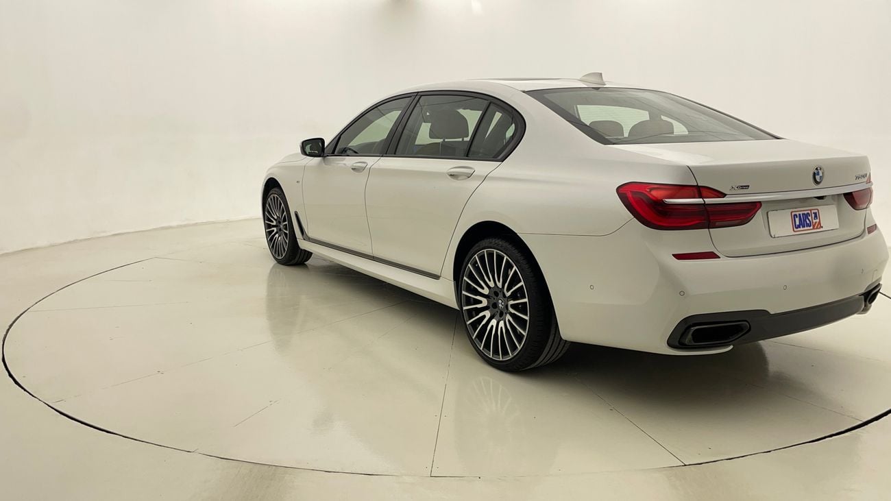 بي أم دبليو 750Li M SPORT 4.4 | بدون دفعة مقدمة | اختبار القيادة في المنزل