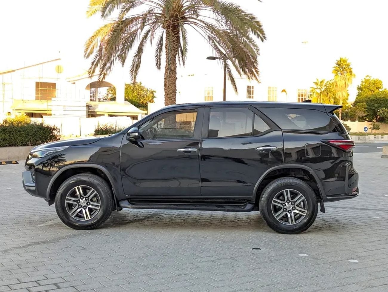 Toyota Fortuner EXR FACELIFTED GCC V4 2.7L IN EXCELLENT CONDITION