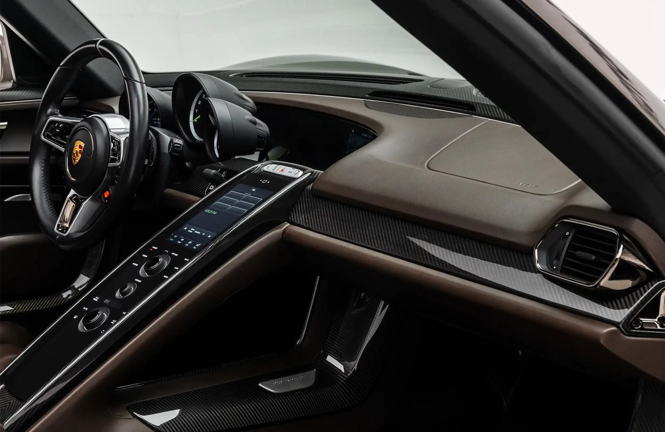 Porsche 918 Spyder 4.6L V8 N/A Engine + eMotor