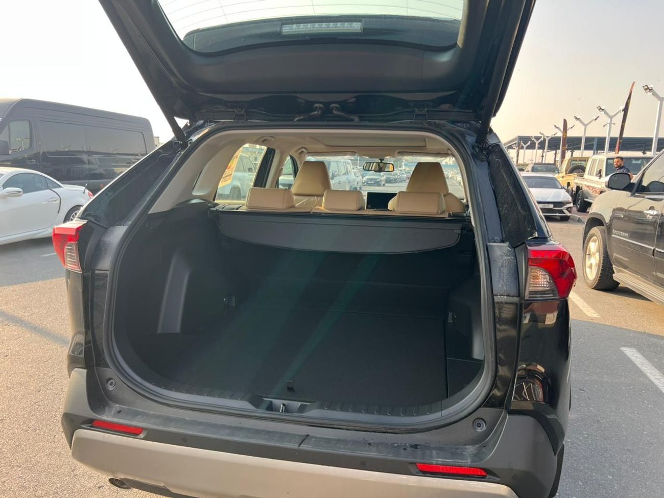 Toyota RAV4 toyota rav4 - hybrid