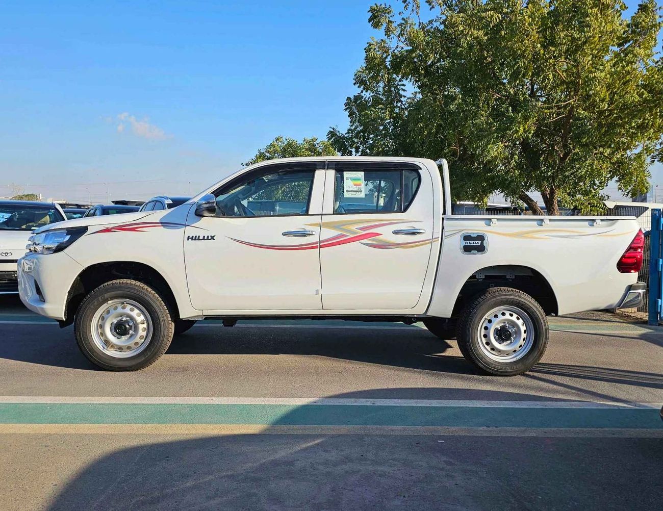 تويوتا هيلوكس NARROW BODY /2.4L A/T DIESEL/ DOUBLE CABIN 4X4/BASIC WITH POWER WINDOWS/CODE#HD