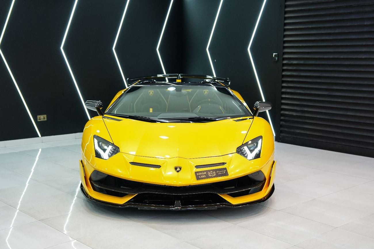 Lamborghini Aventador Roadster SVJ, 1 of 800, Full Carbon Fiber Package, Very Low KM!!