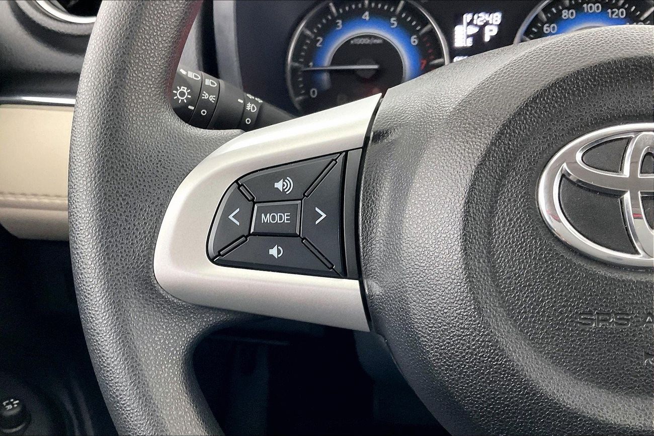 Land Rover Discovery HSE | 1 year free warranty | 0 Down Payment