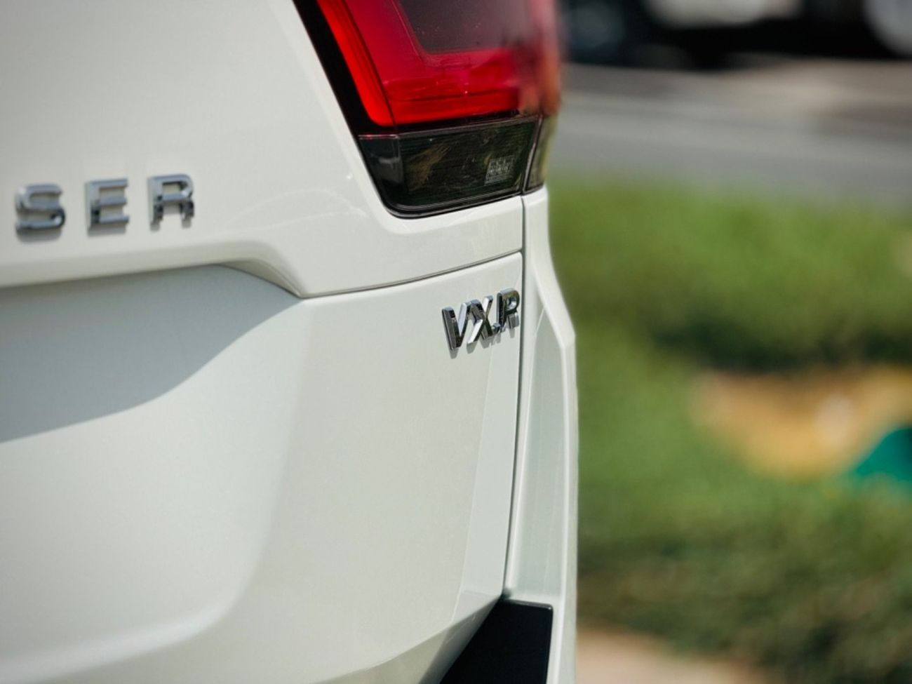 تويوتا لاند كروزر TOYOTA LAND CRUISER VXR TWIN-TURBO RIGHT HAND DRIVE DIESEL