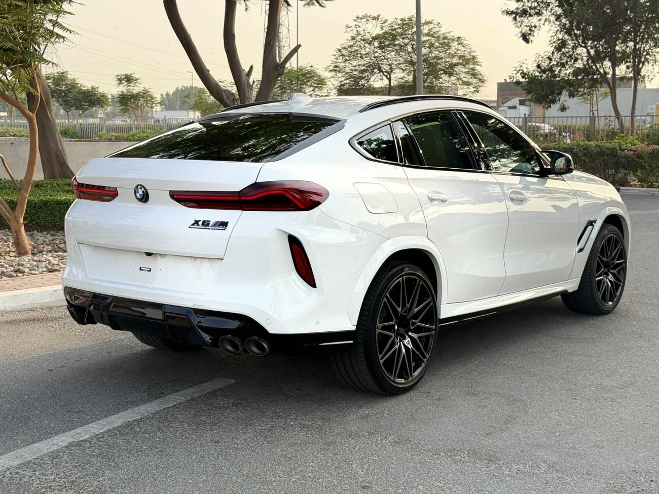 BMW X6 xDrive40i Luxury M Sport Package 3.0L GCC SPEC UNDER WARRANTY AND SERVICE CONTRACT