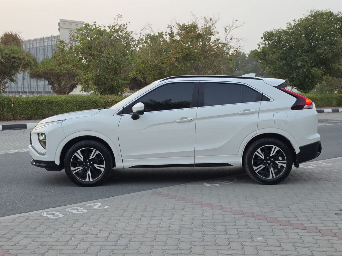ميتسوبيشي إكلبس كروس GLS