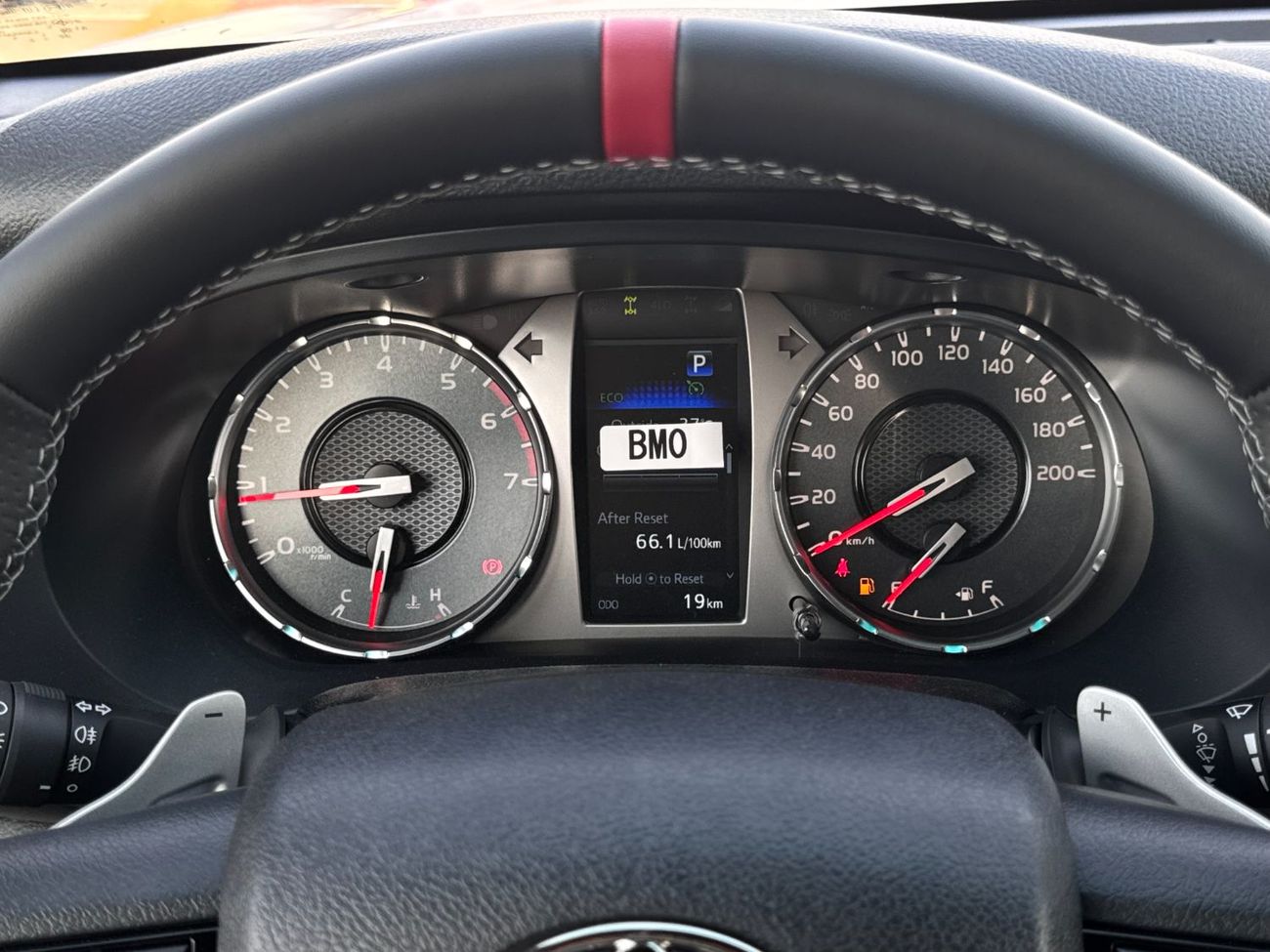 Toyota Hilux 2026 TOYOTA HILUX 4.0L PETROL GRS BSM GCC BRAND NEW 0KM