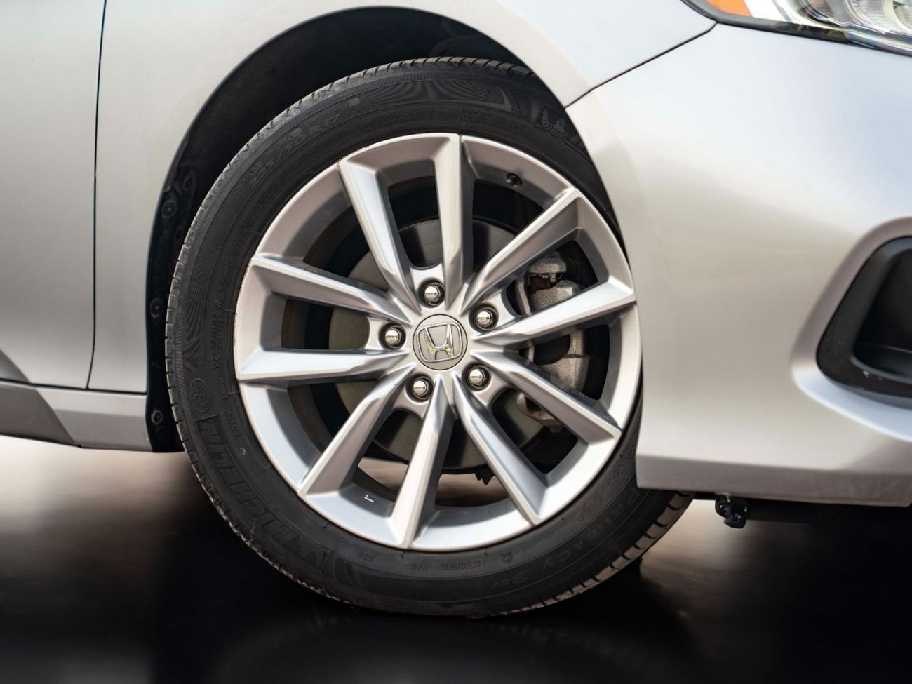 هوندا أكورد LX 1.5L