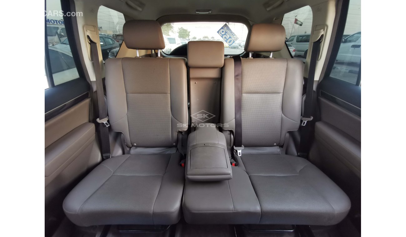 لكزس GX 460 4.6L Petrol, Alloy Rims, DVD Camera, Leather Seats, Sunroof, Rear AC (LOT # 2655)