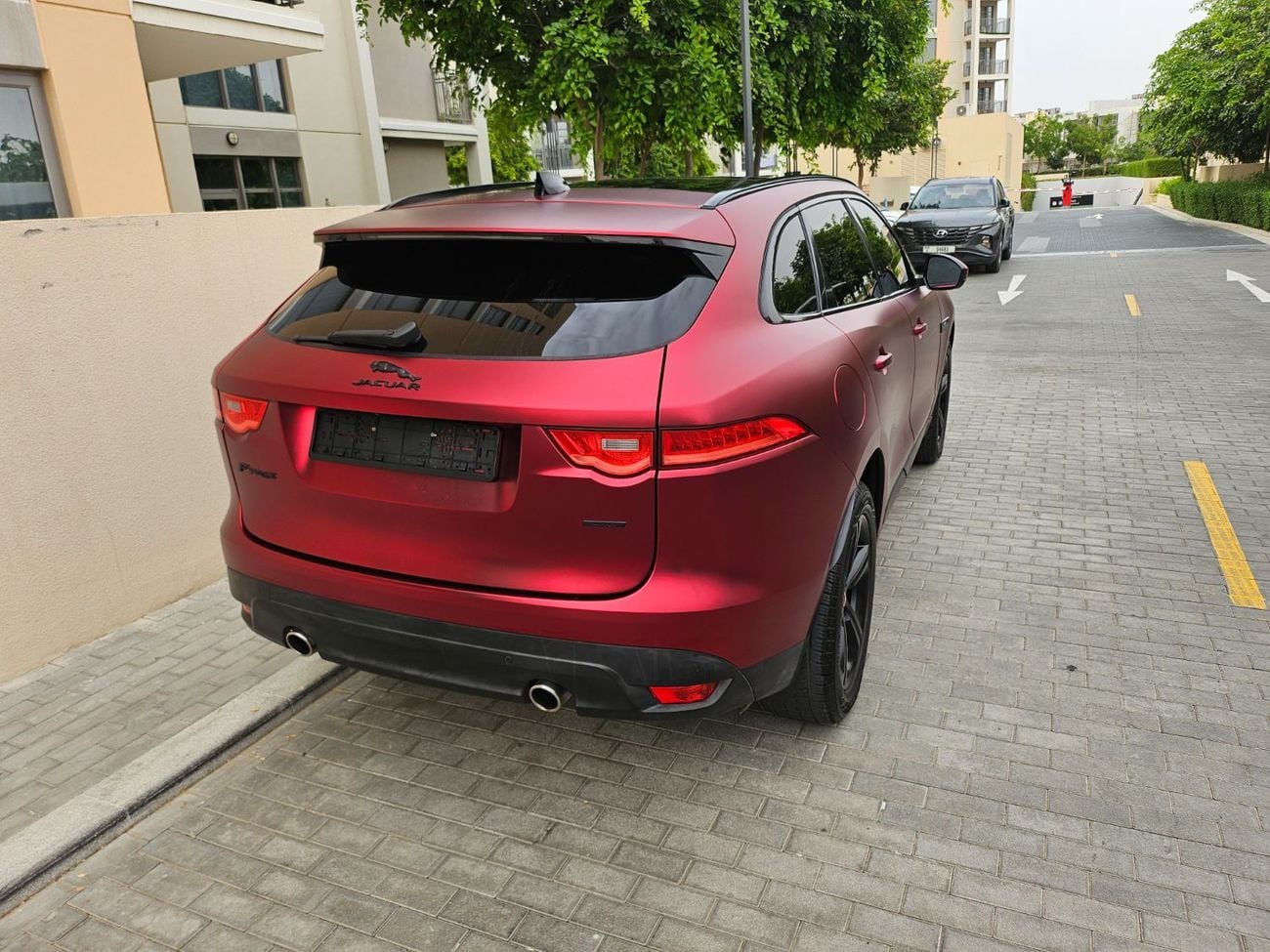 جاكوار F بيس فخامة لا تقاوم! جاكوار F-Pace موديل 2018 | فول أوبشن | فتحة بانوراما – بحالة الوكالة!