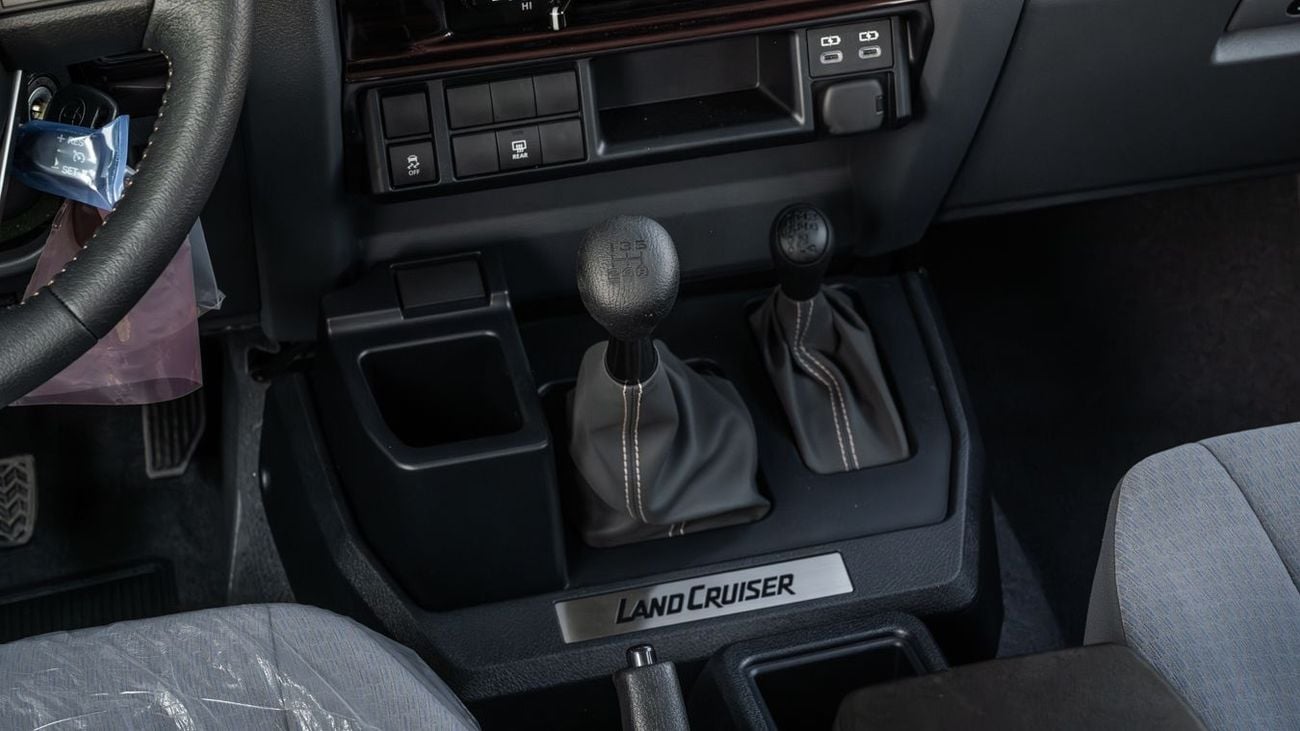 Toyota Land Cruiser 76 TOYOTA LANDCRUISER76 HARDTOP 2.8 MT LOW -2025YM