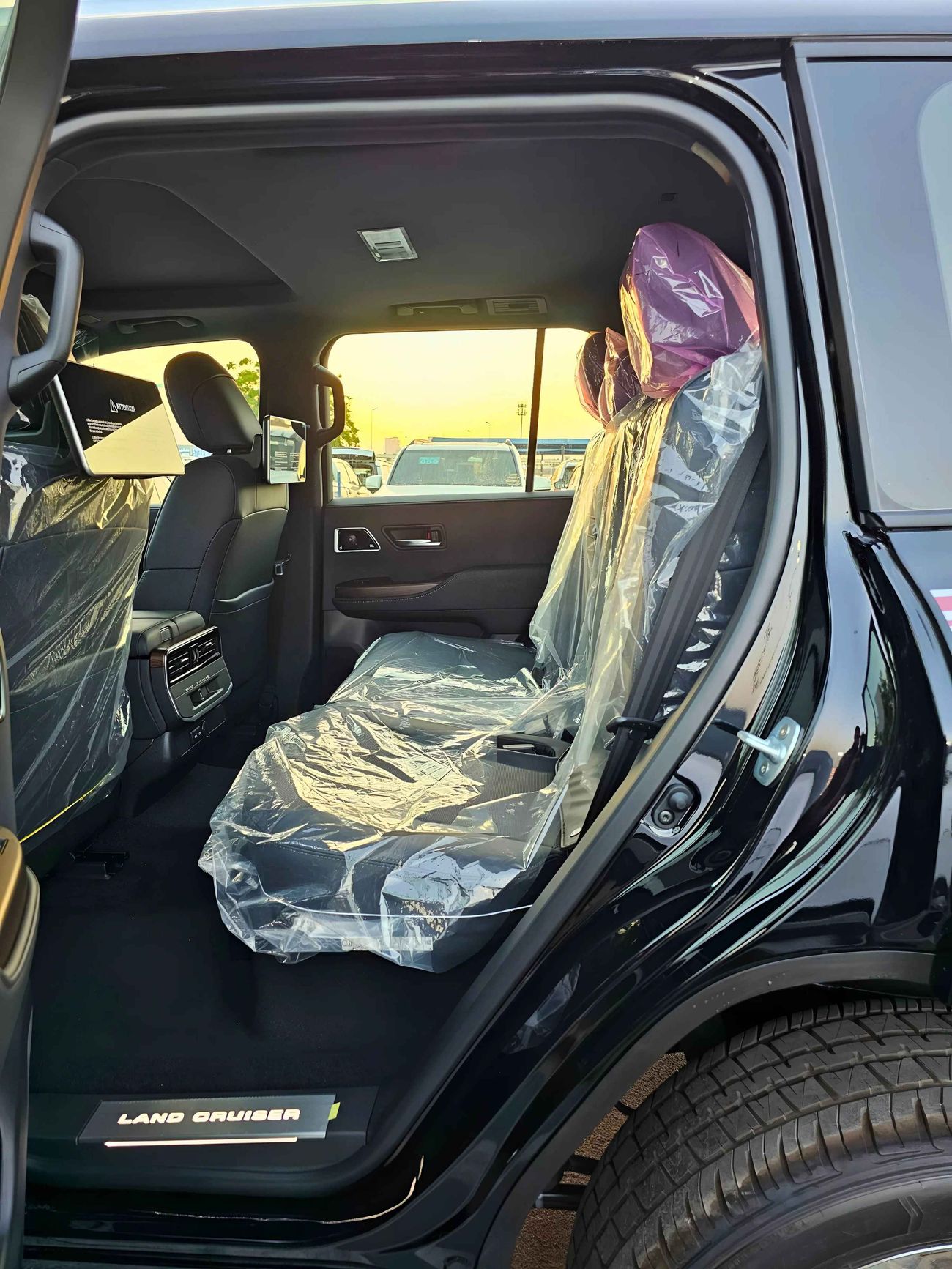 Toyota Land Cruiser GXR TWIN TURBO / 3.5L V6 PETROL / BIG DVD JBL SPKR / SUNROOF (CODE # GXR3HB)