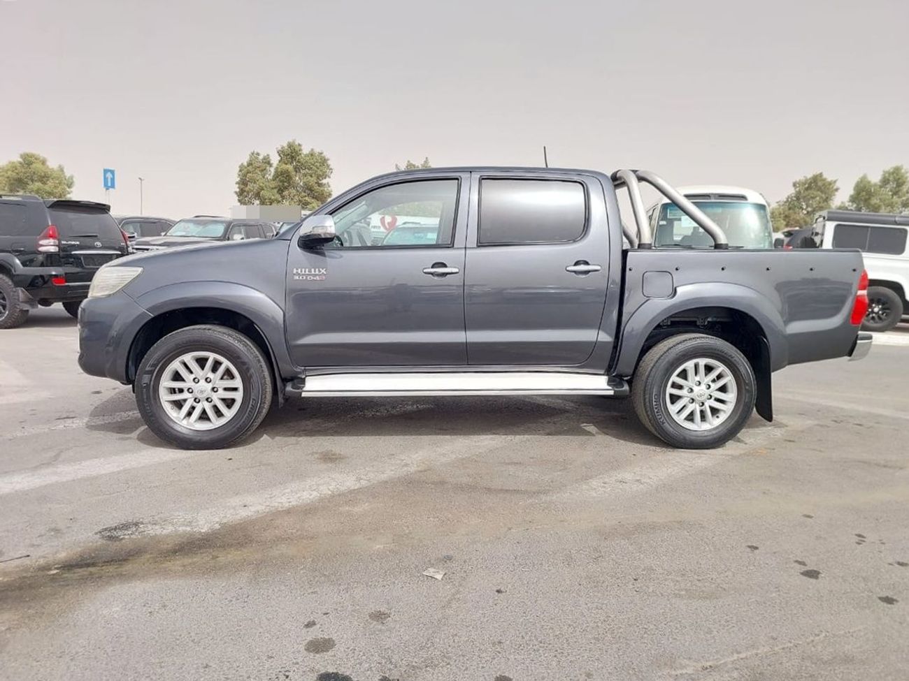 Toyota Hilux TOYOTA HILUX PICKUP RHD 2014 MODEL 3.0 L DIESEL AUTOMATIC(PM49778)