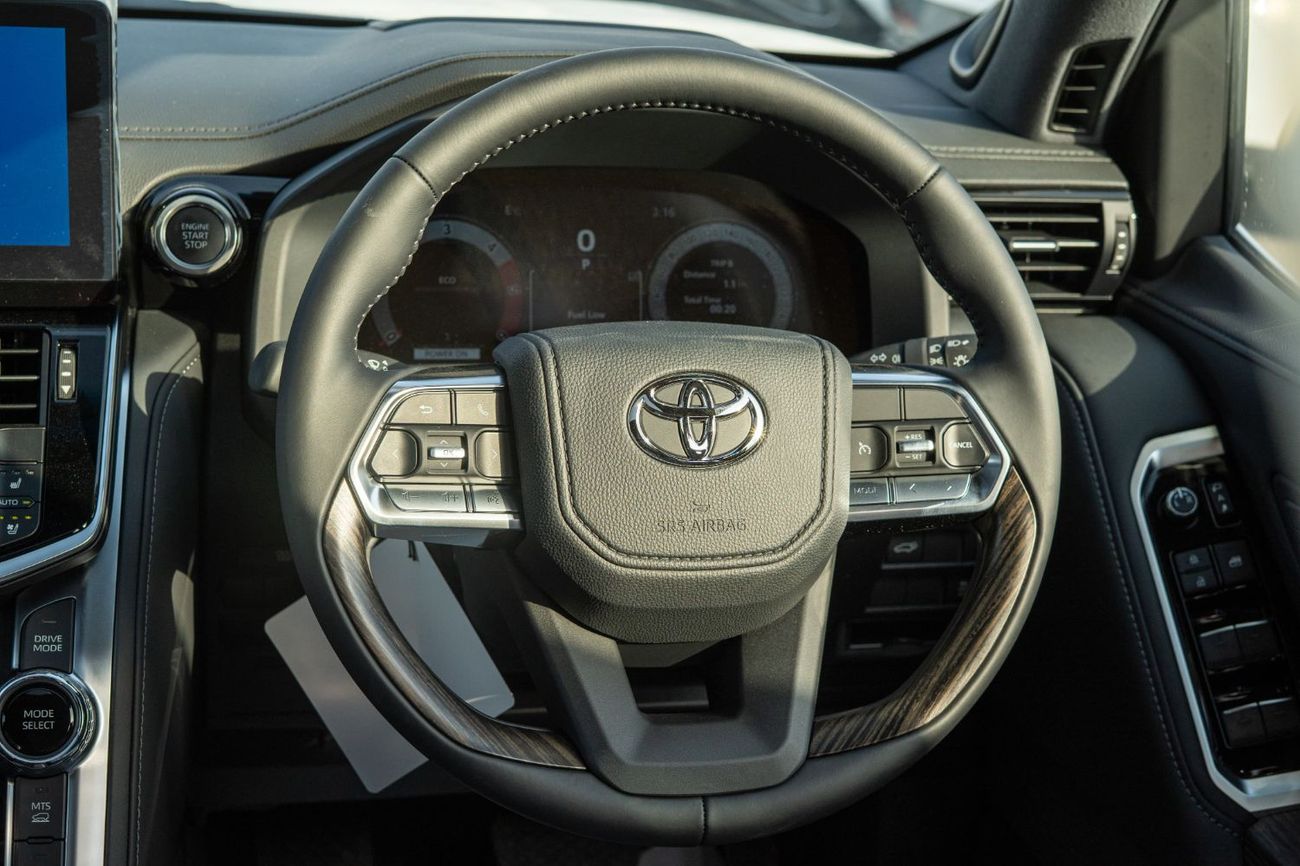 Toyota Land Cruiser Toyota Lc300 VXR white RHD diesel