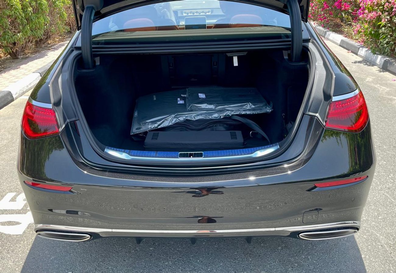 Mercedes-Benz S 500 4MATIC 3.0L AMG 5 Years Warranty 2025 GCC