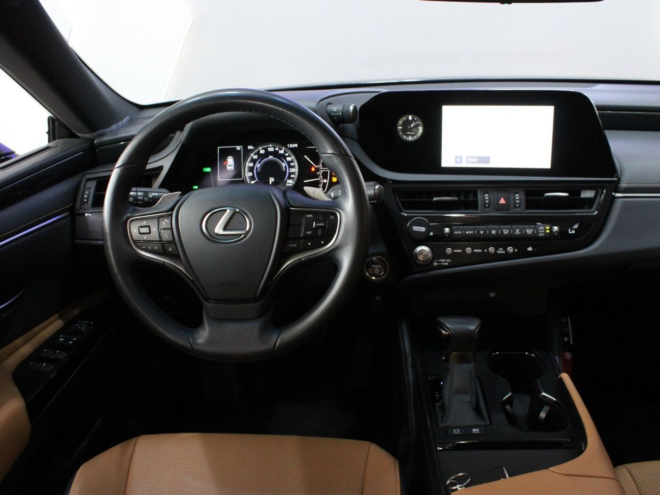 لكزس ES300h AlFuttaim warranty