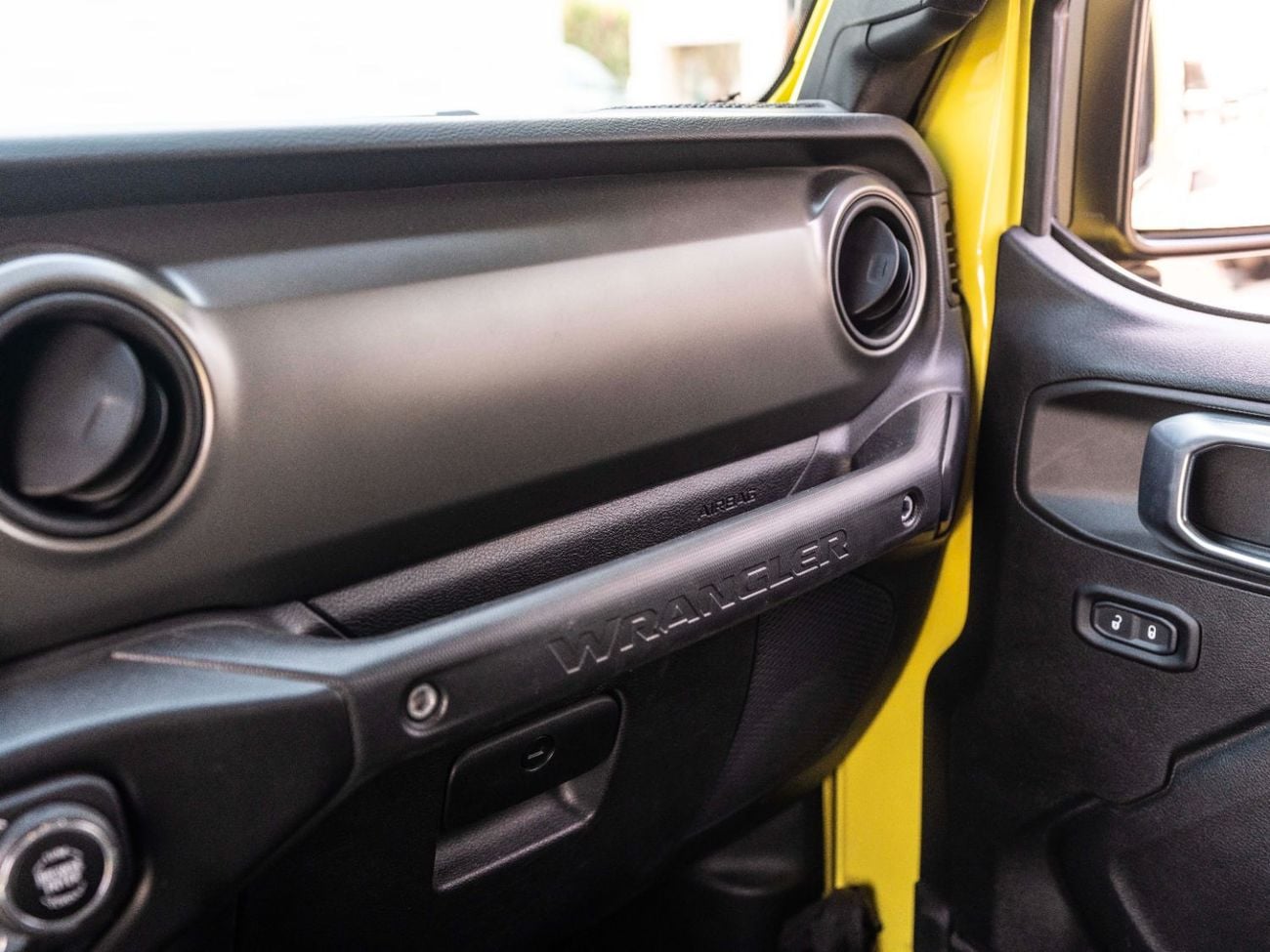 جيب رانجلر Sport 3.6L A/T (5 Seater)
