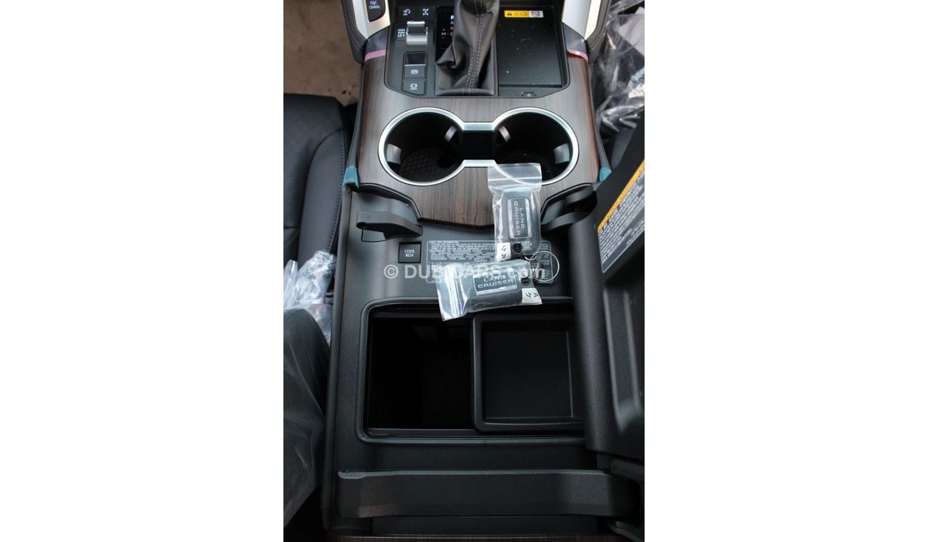 تويوتا لاند كروزر TOYOTA LANDCRUISER 300 3.3L DIESEL VX + 7 AUTO