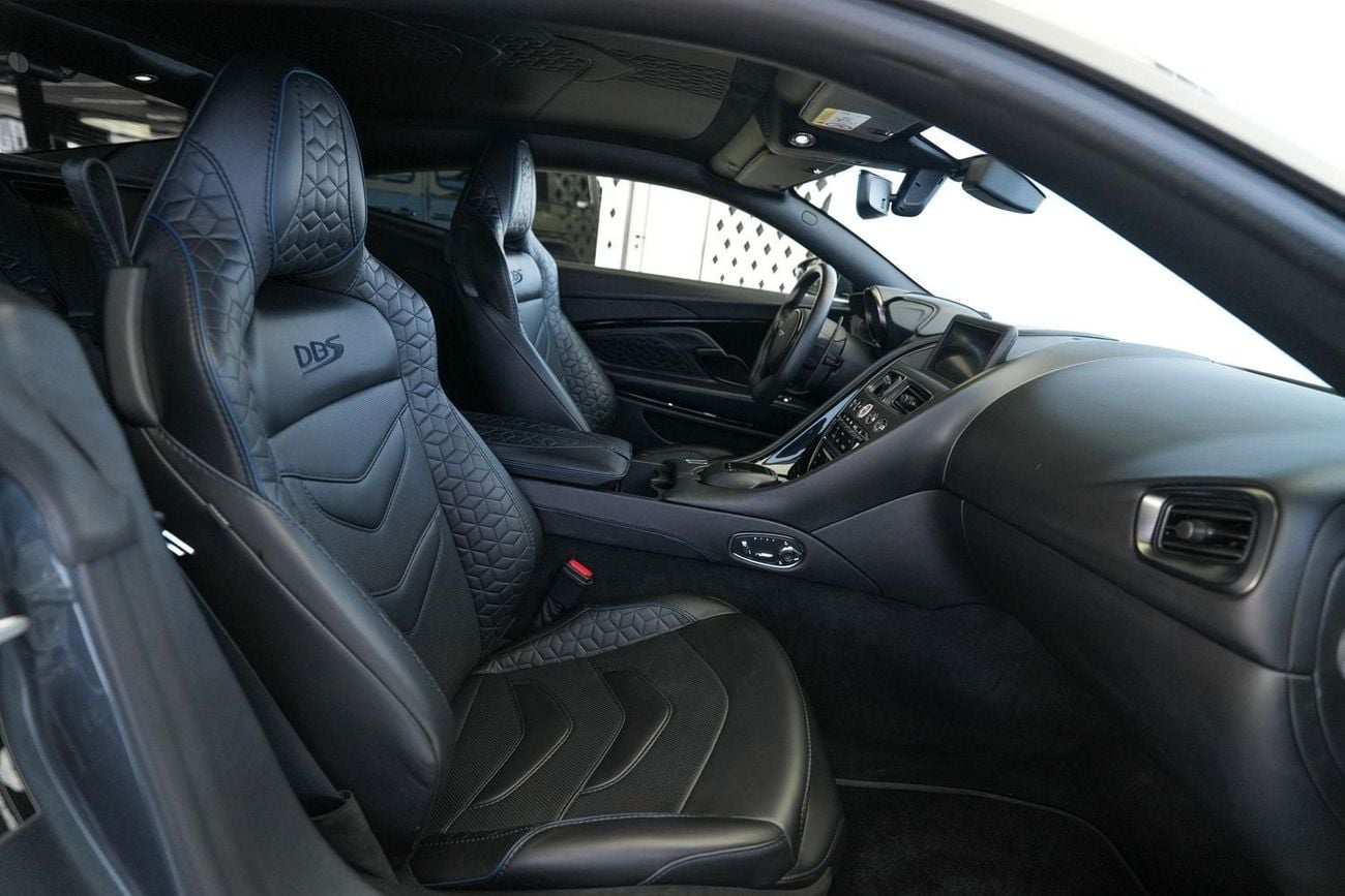 أستون مارتن DBS SUPERLEGGERA