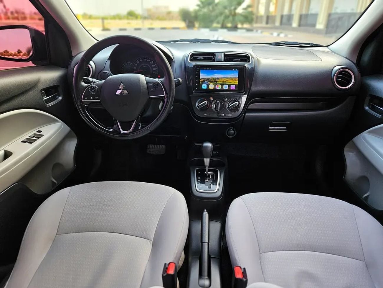 ميتسوبيشي اتراج GLX GCC Premium Condition With Low KM Perfect Inside Out